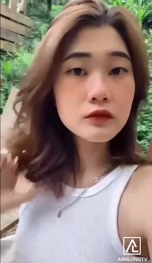Lộ Clip Làm Tình Của Em Sinh Viên Ngoại Thương Da Trắng Lồn Múp Cực Nứng